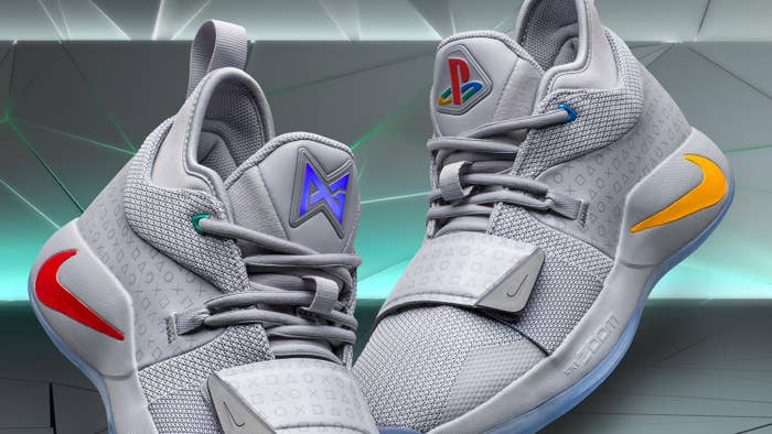 en el medio de la nada Medicina Sabio Nike Reveals Paul George's Latest Playstation Sneaker | Complex