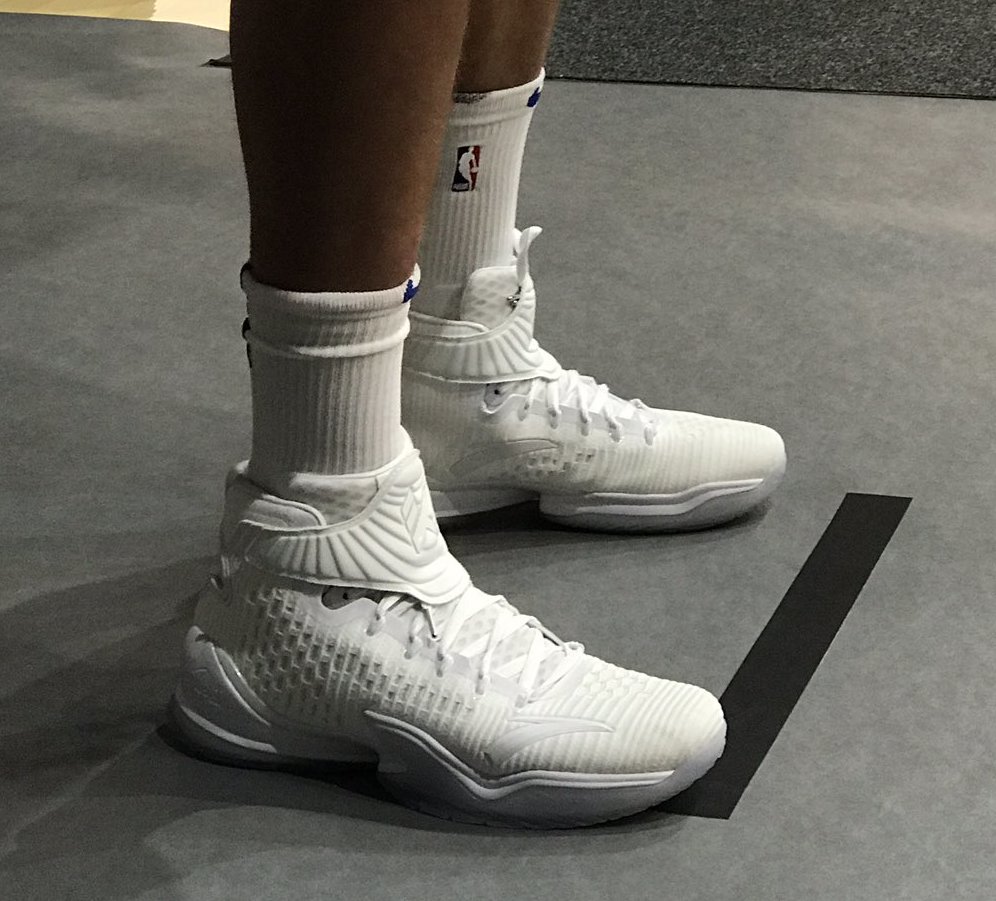 Klay thompson hotsell white shoes