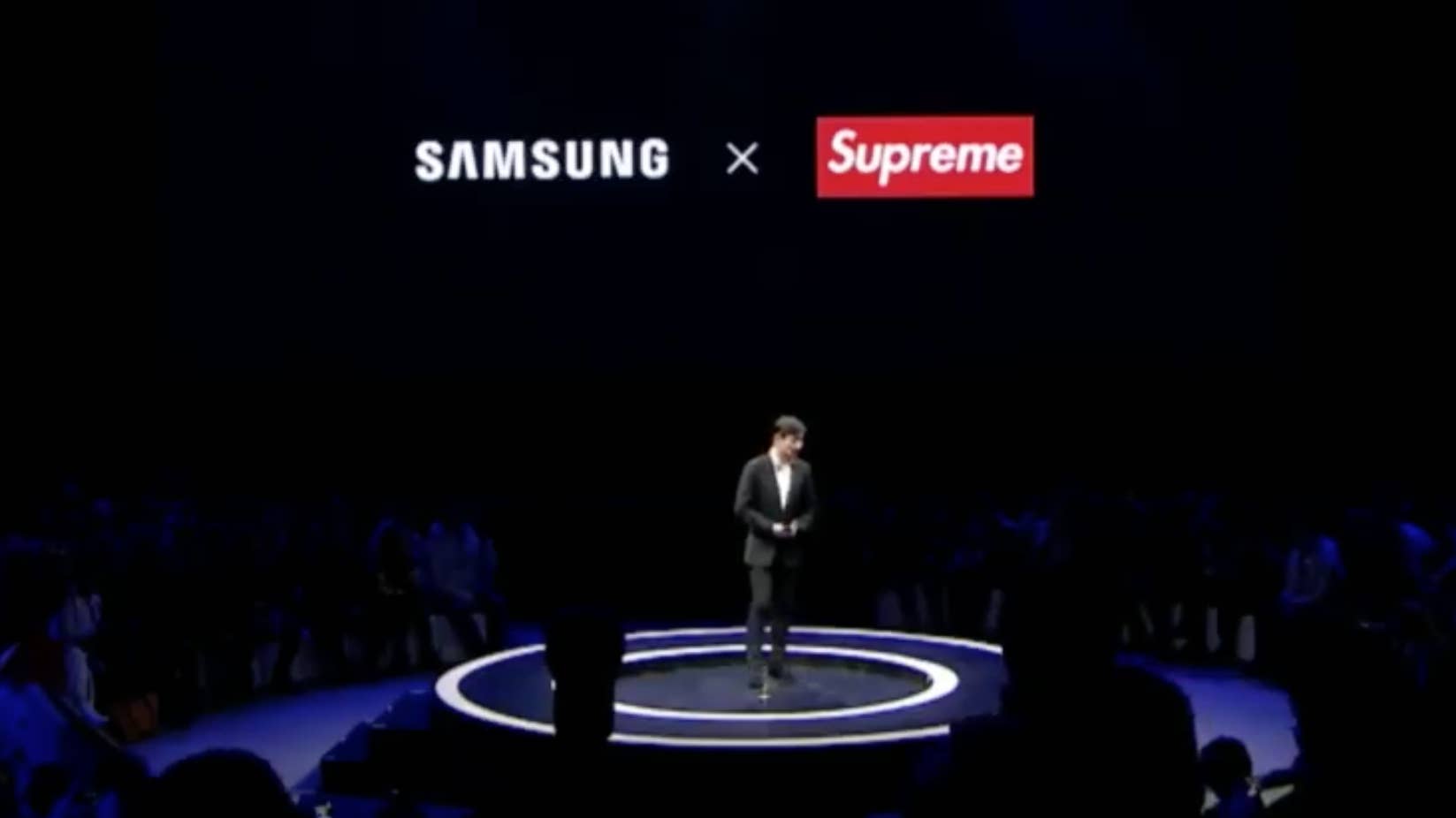 Samsung x Supreme Italia