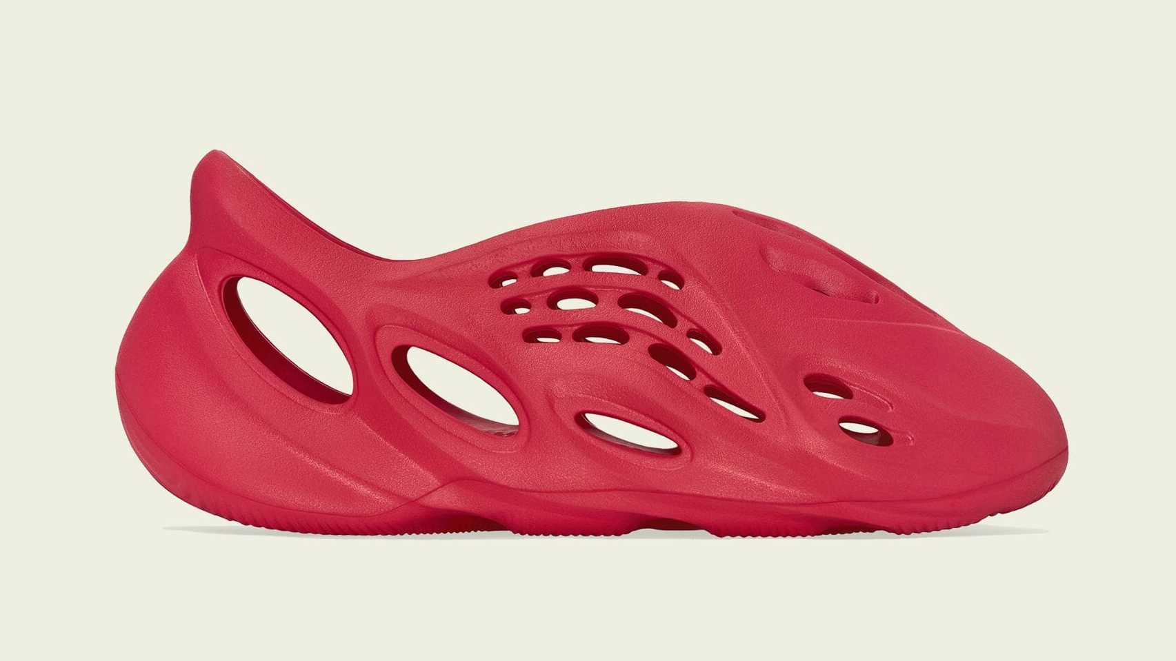 Adidas Yeezy Foam Runner 'Vermillion' GW3355 (Lateral)