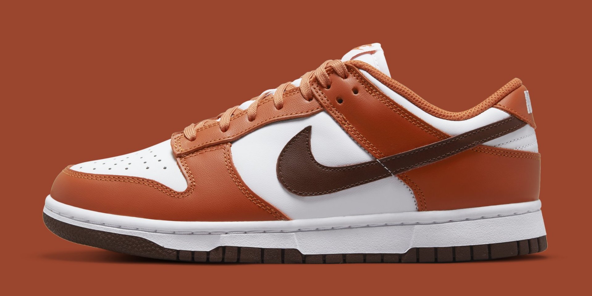 Nike Dunk Low Women&#x27;s &#x27;Bronze Eclipse&#x27; DQ4697 800 (Lateral)