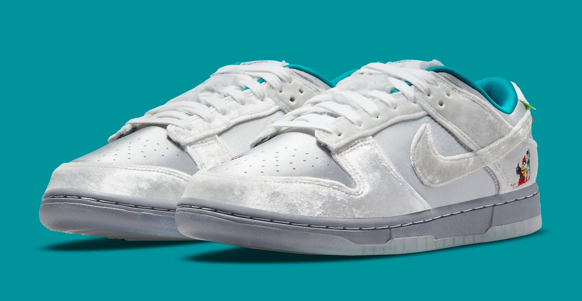 Nike Dunk Low 'Ice' DO2326-001 (Pair)