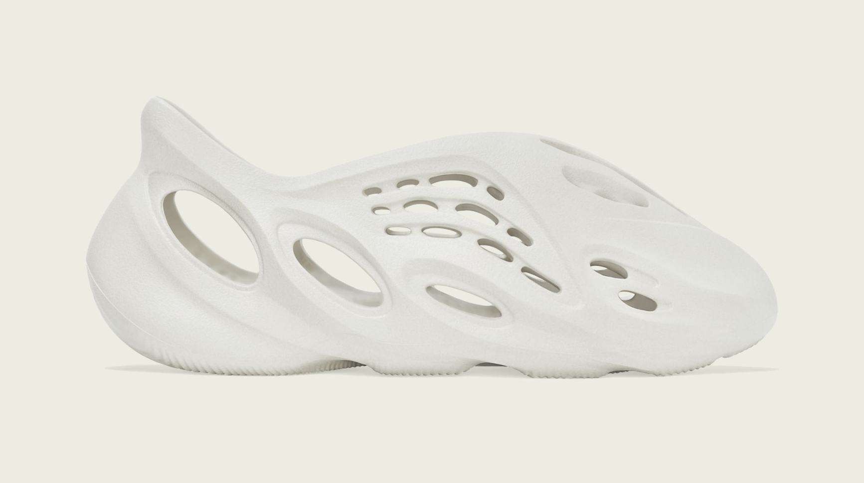Adidas Yeezy Foam Runner &#x27;Sand&#x27; FY4567 Lateral
