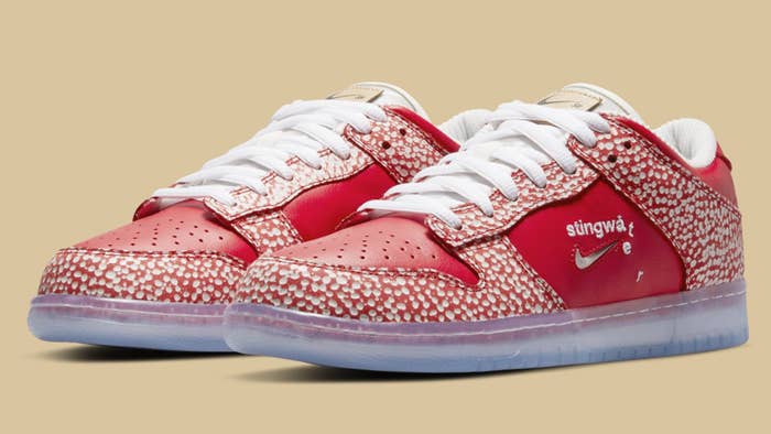 Stingwater x Nike SB Dunk Low DH7650-600 (Pair)