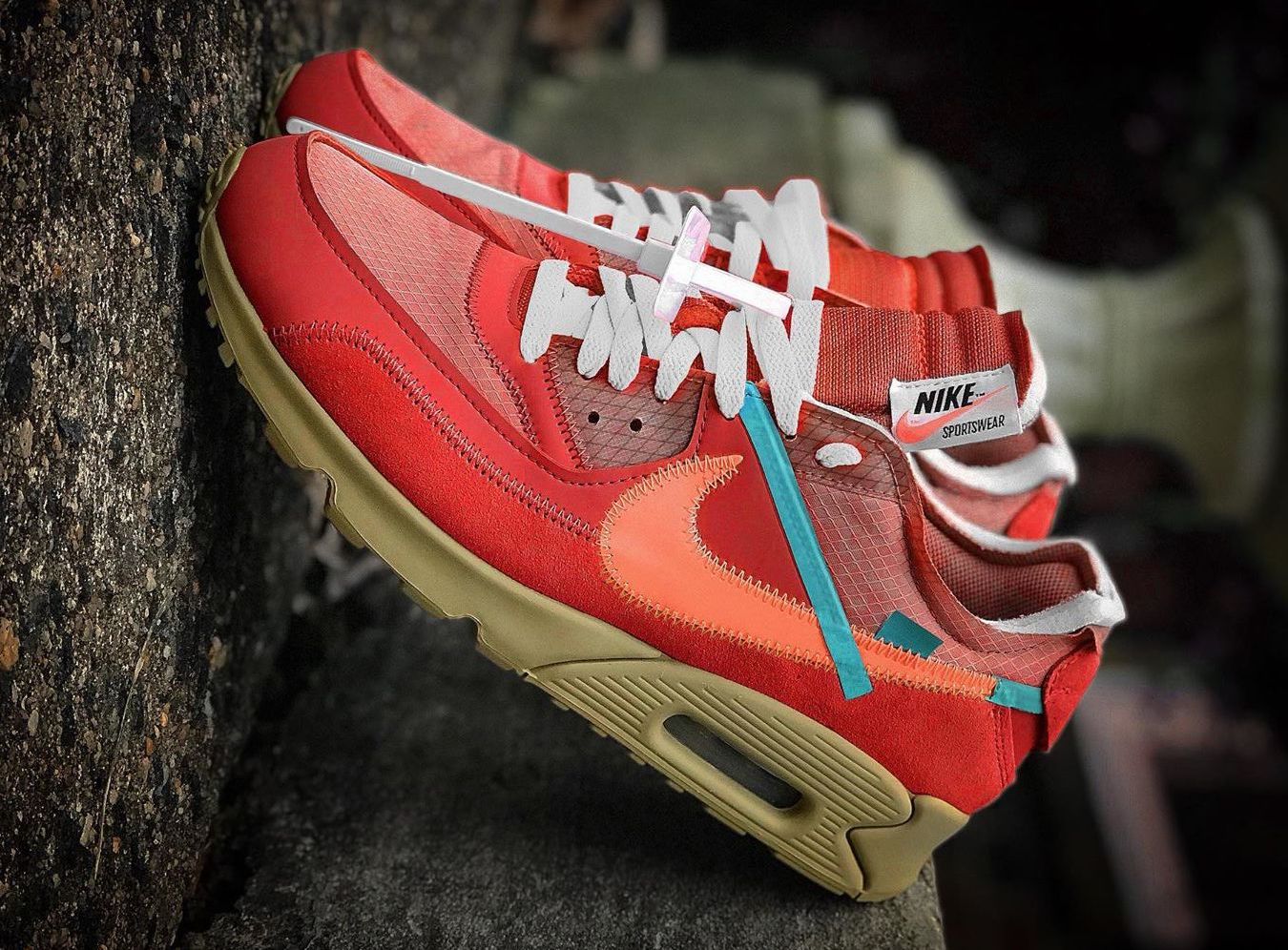 Pat foto Oude man New Off-White x Nike Air Max 90 Reportedly Releasing This Summer | Complex