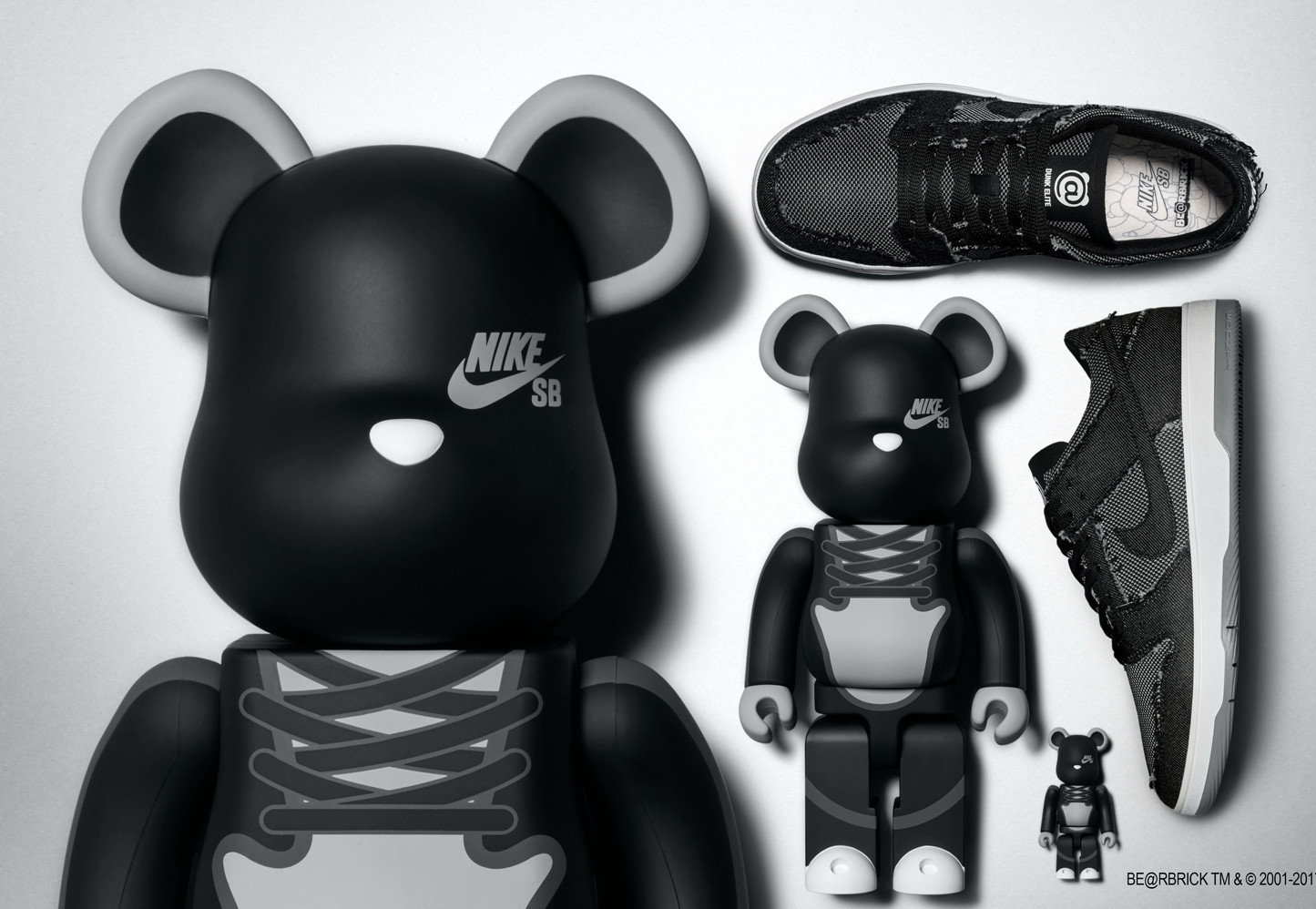 Nike sb 2024 medicom bearbrick