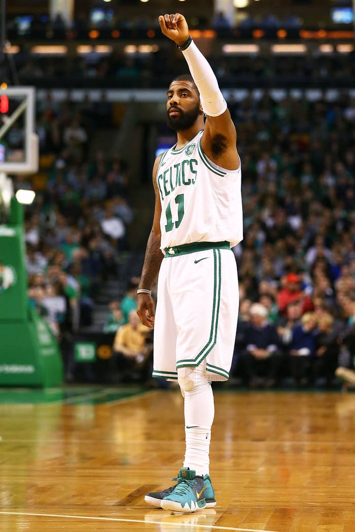 germen aborto Sentirse mal SoleWatch: Kyrie Irving Puts Up Big Numbers in a New Nike Kyrie 4 | Complex