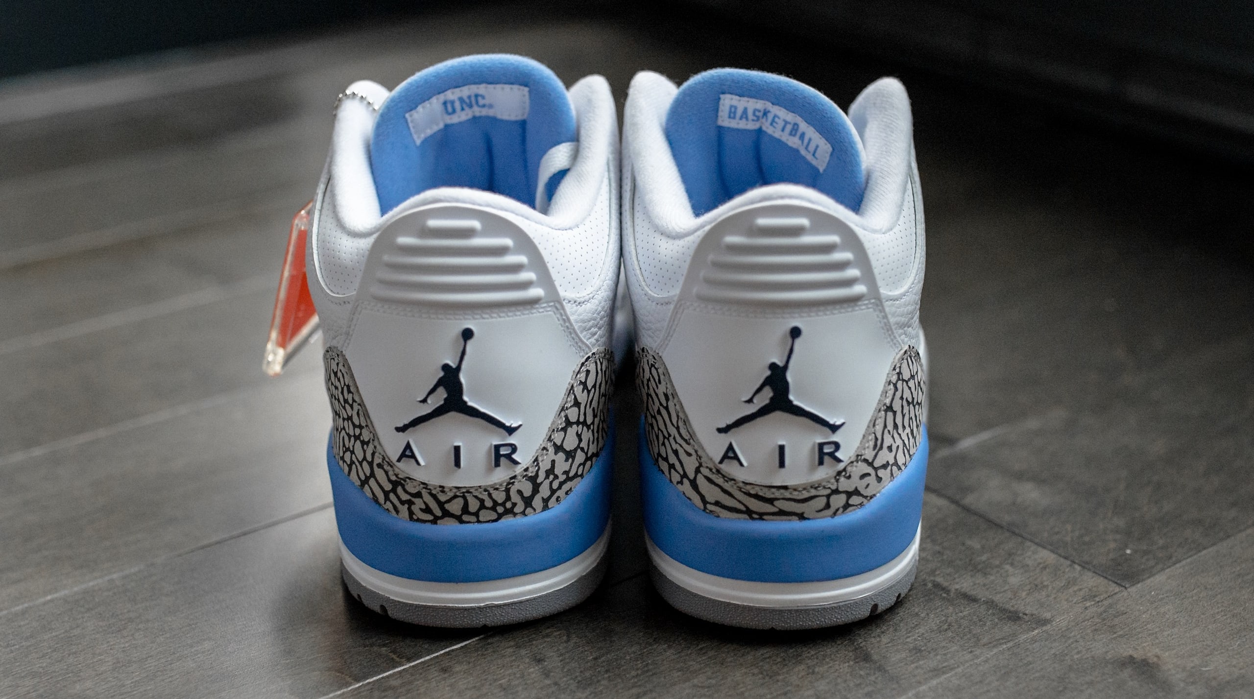 Air Jordan 3 &#x27;UNC&#x27; (Heel)