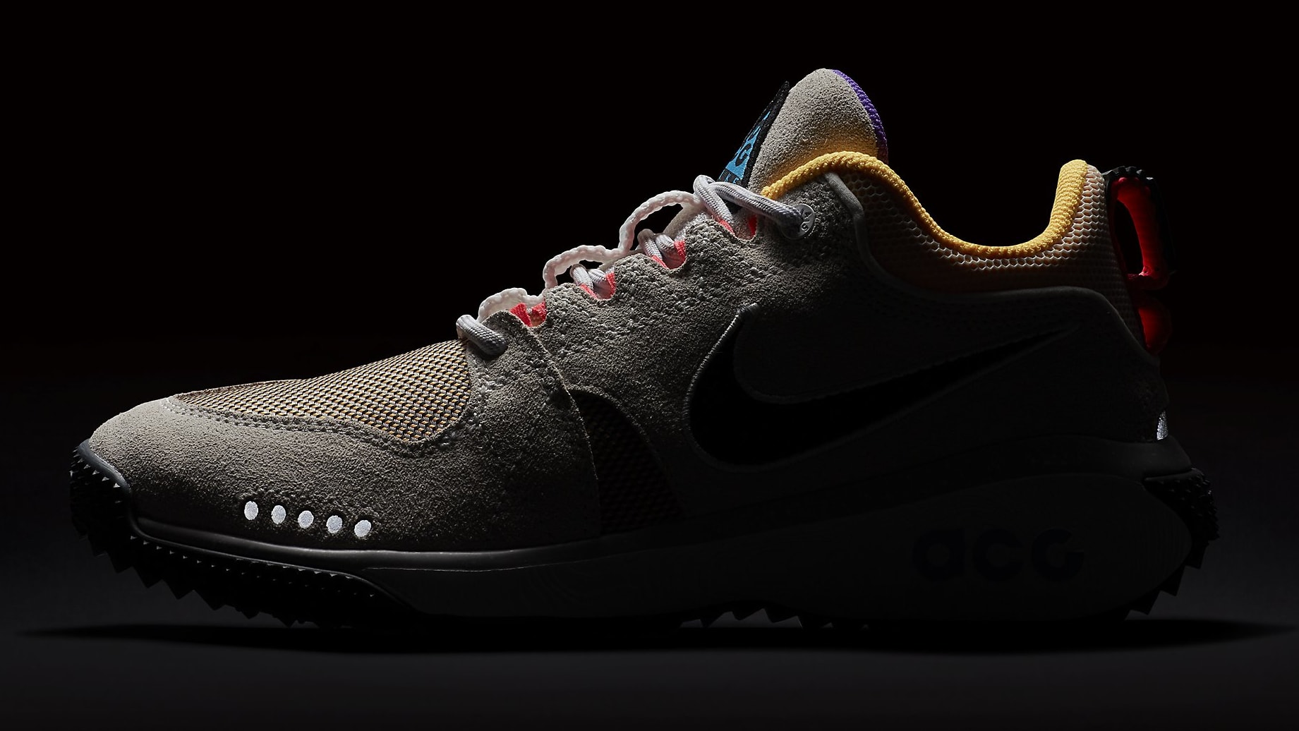 The ACG Dog Mountain Gets A New 90s-Inspired Colorway | Complex