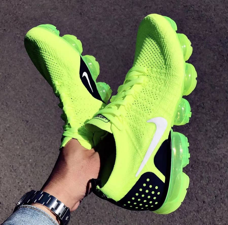 Vapormax sale flyknit volt