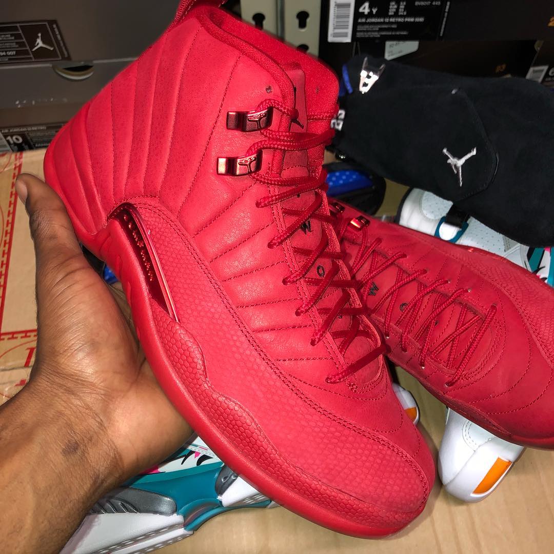 Jordan retro 2025 12 all red