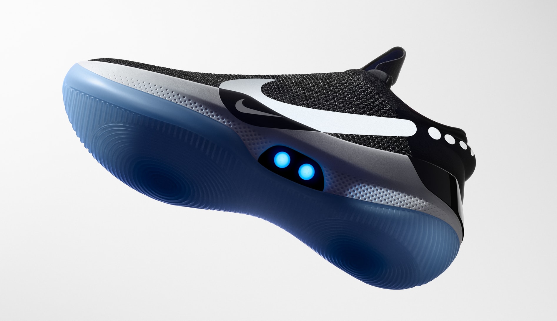 Interpretación Acercarse La nuestra Nike's Auto-Lacing Basketball Sneaker Is Here | Complex