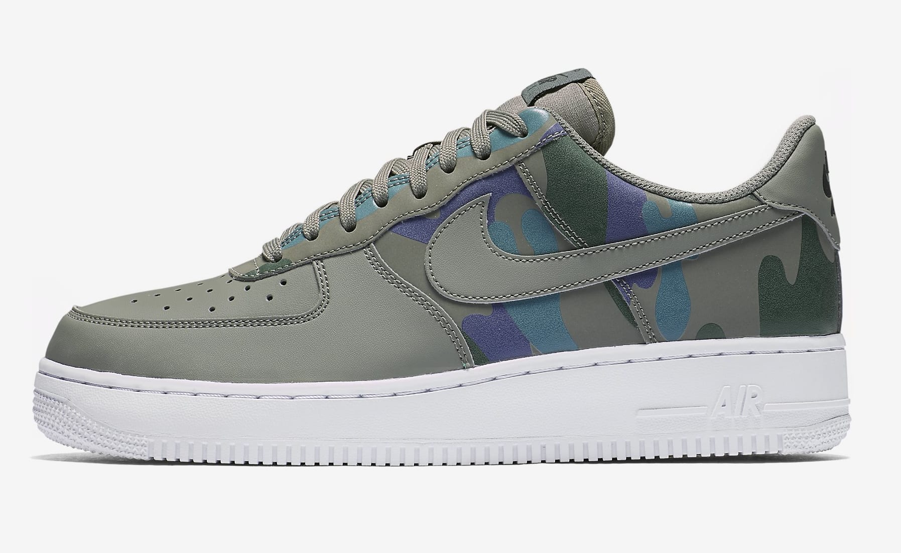 Nike Air Force 1 Low &#x27;Country Camo&#x27; 823511-008 (Lateral)