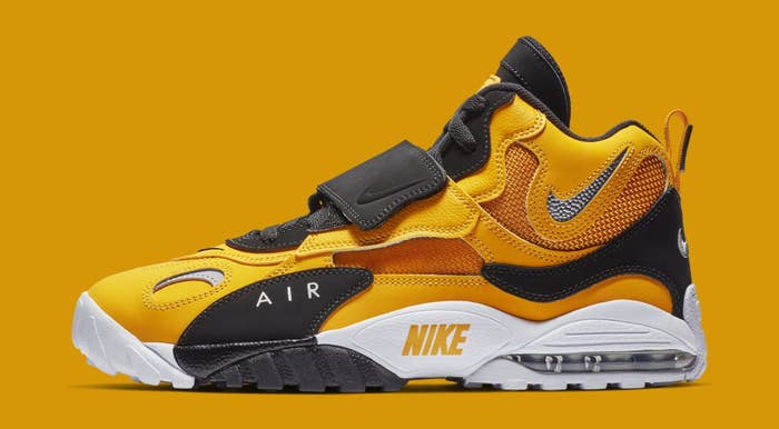 Nike Outfits the Air Max Speed Turf in Steelers Colors | Complex