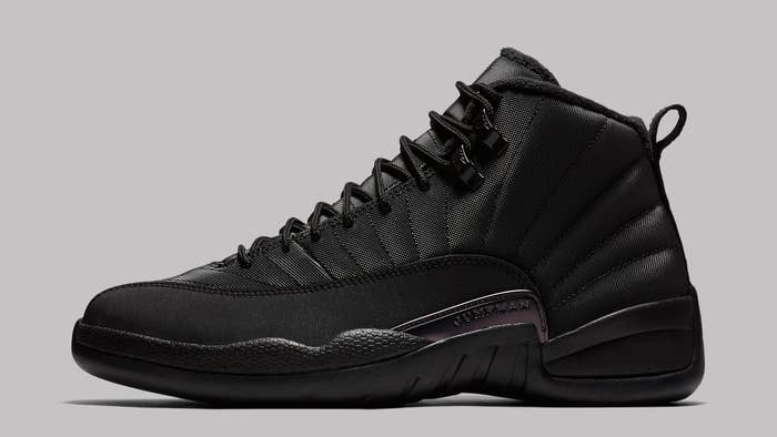 air-jordan-12-winterized-black-bq6851-001-lateral