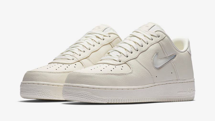 Air force 1 jewel swoosh on sale