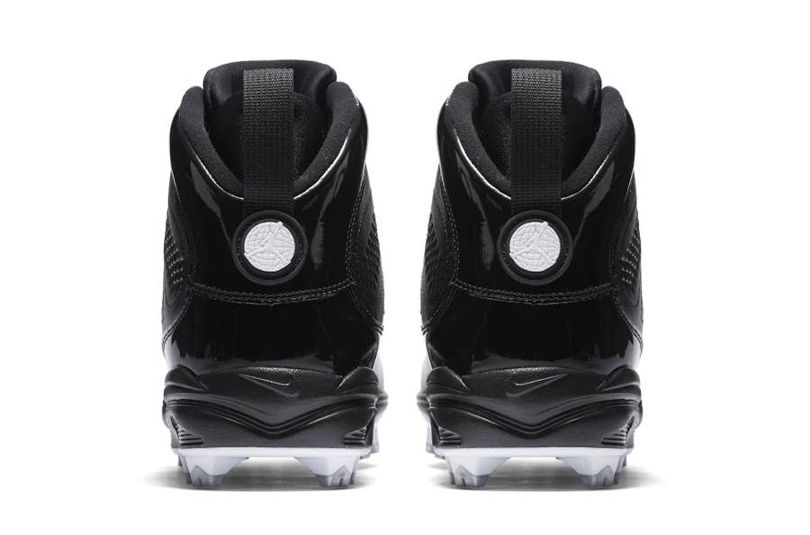 Black jordan baseball cleats shop