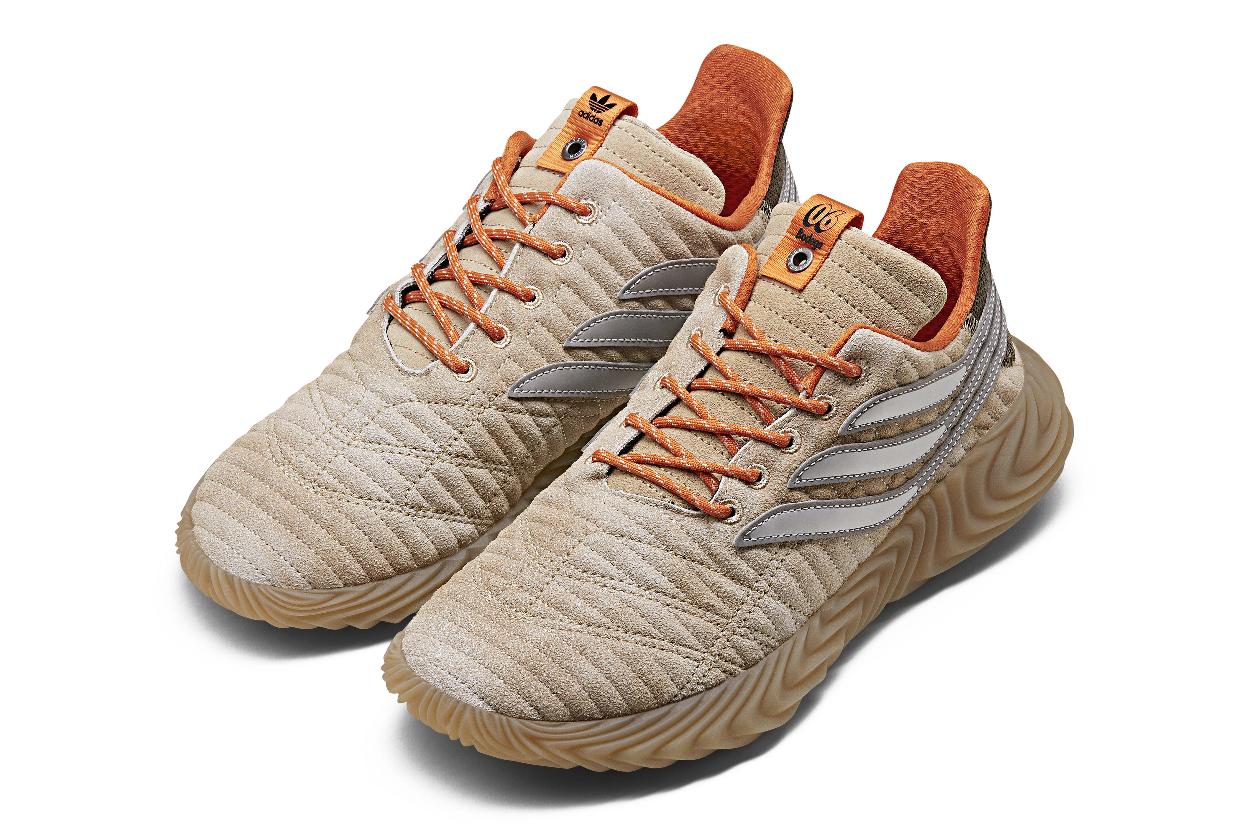 abuela Confinar Física Bodega Reworks Adidas' Soccer-Inspired Sneakers | Complex
