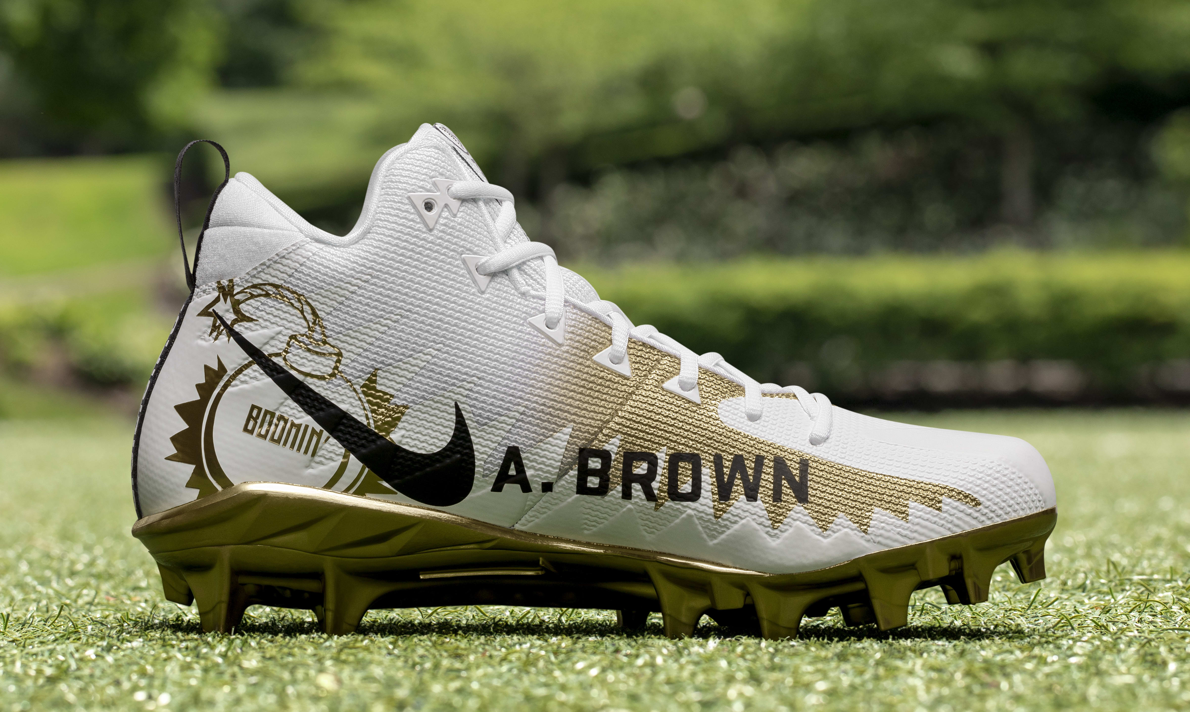 Madden x Nike &#x27;99 Club&#x27; Custom Cleats for Antonio Brown