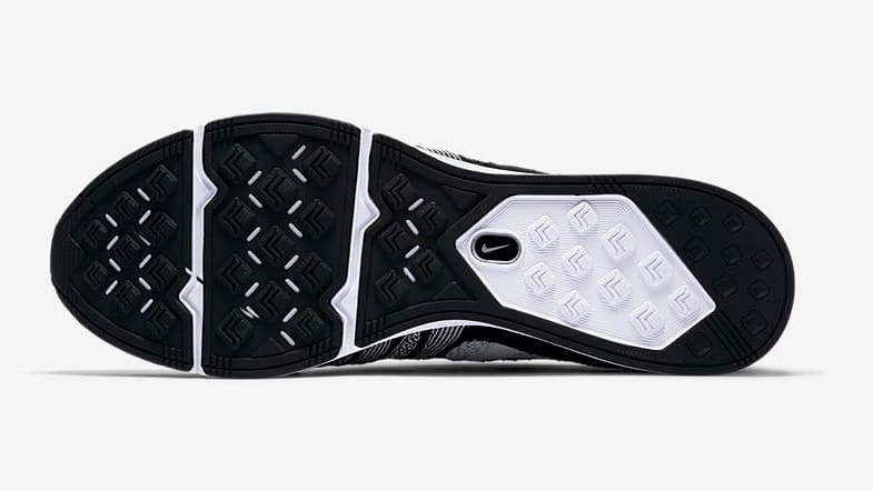 Nike flyknit store trainer oreo canada