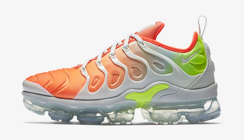 Bright Tones Take Over the VaporMax Plus Complex