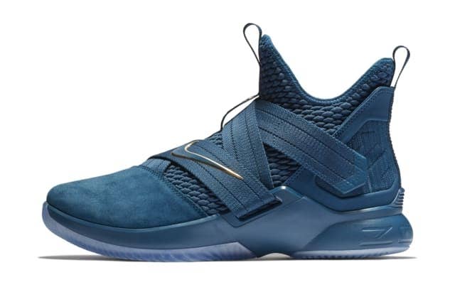 Nike LeBron Soldier 12 &#x27;Agimat&#x27; AO4054-500 (Lateral)