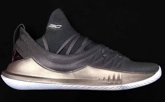 Under Armour Curry 5 &#x27;Black&#x27; (Lateral)