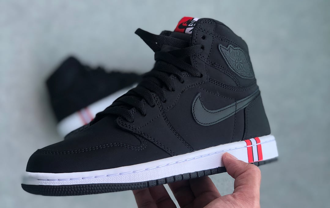 Detailed Look at the PSG x Air Jordan 1 | Complex