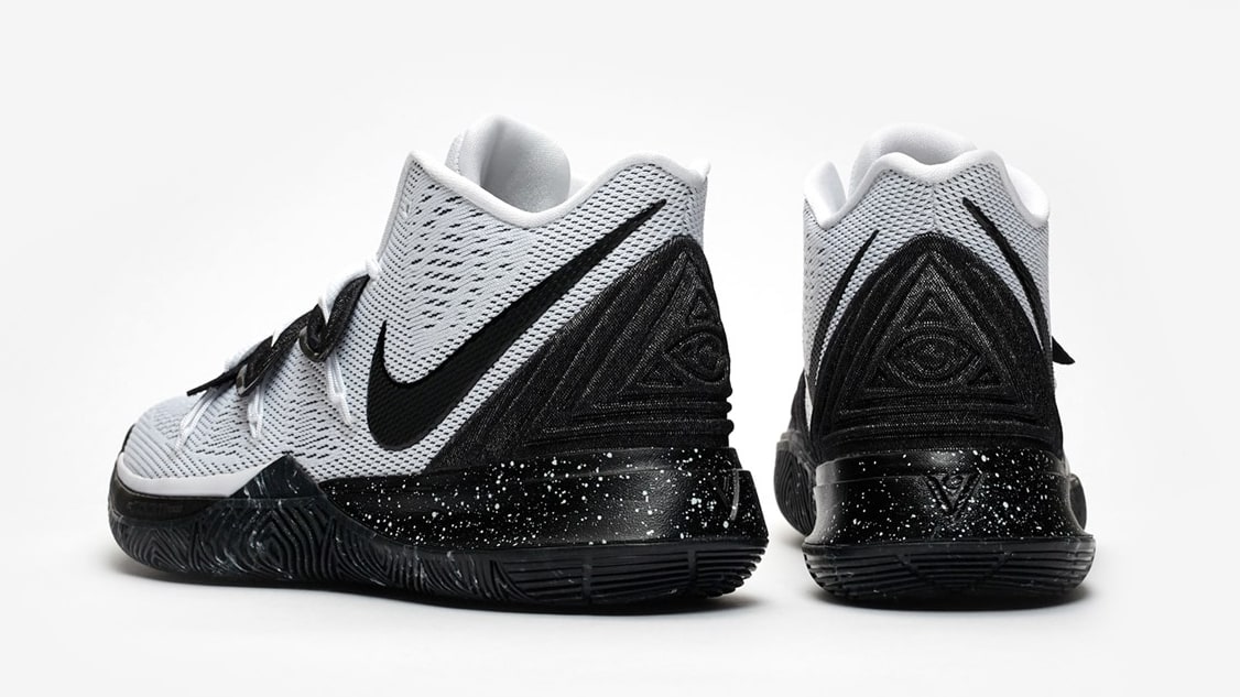 Nike Kyrie 5 &#x27;White/Black&#x27; AO2918-100 (Heel)