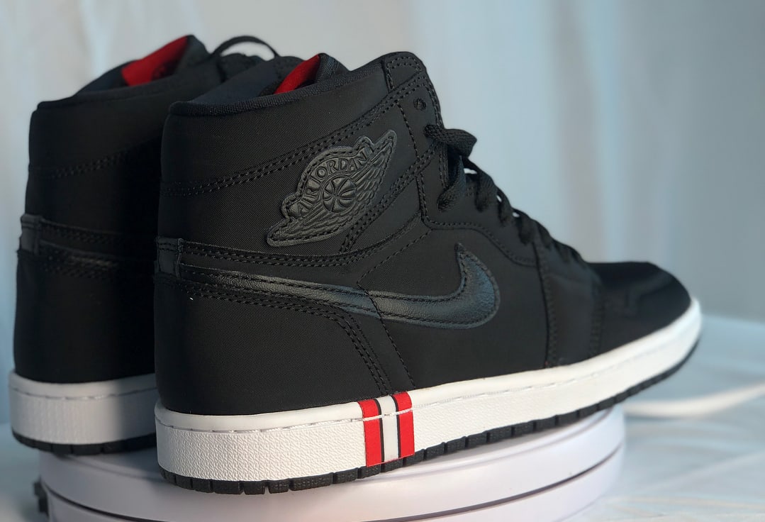 PSG x Air Jordan 1 Release date AR3254-001 Heel