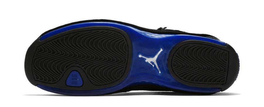 Detailed Look at the Black Sport Royal Air Jordan 18 Retro Complex