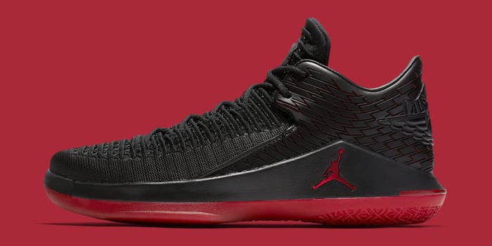 Air Jordan 32 Low &#x27;Last Shot&#x27; AH3347-003 (Lateral)