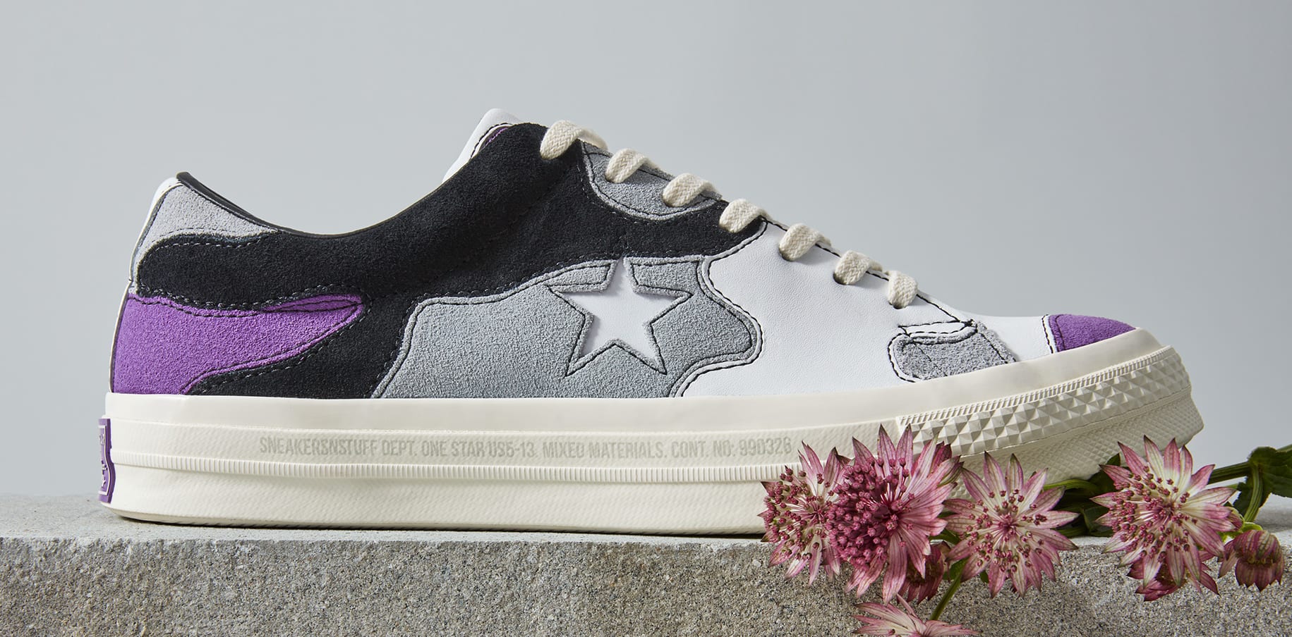 Sneakersnstuff x Converse One Star &#x27;Deep Lavender&#x27; (Lateral)