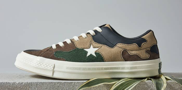 Sneakersnstuff x Converse One Star &#x27;Canteen&#x27; (Lateral)