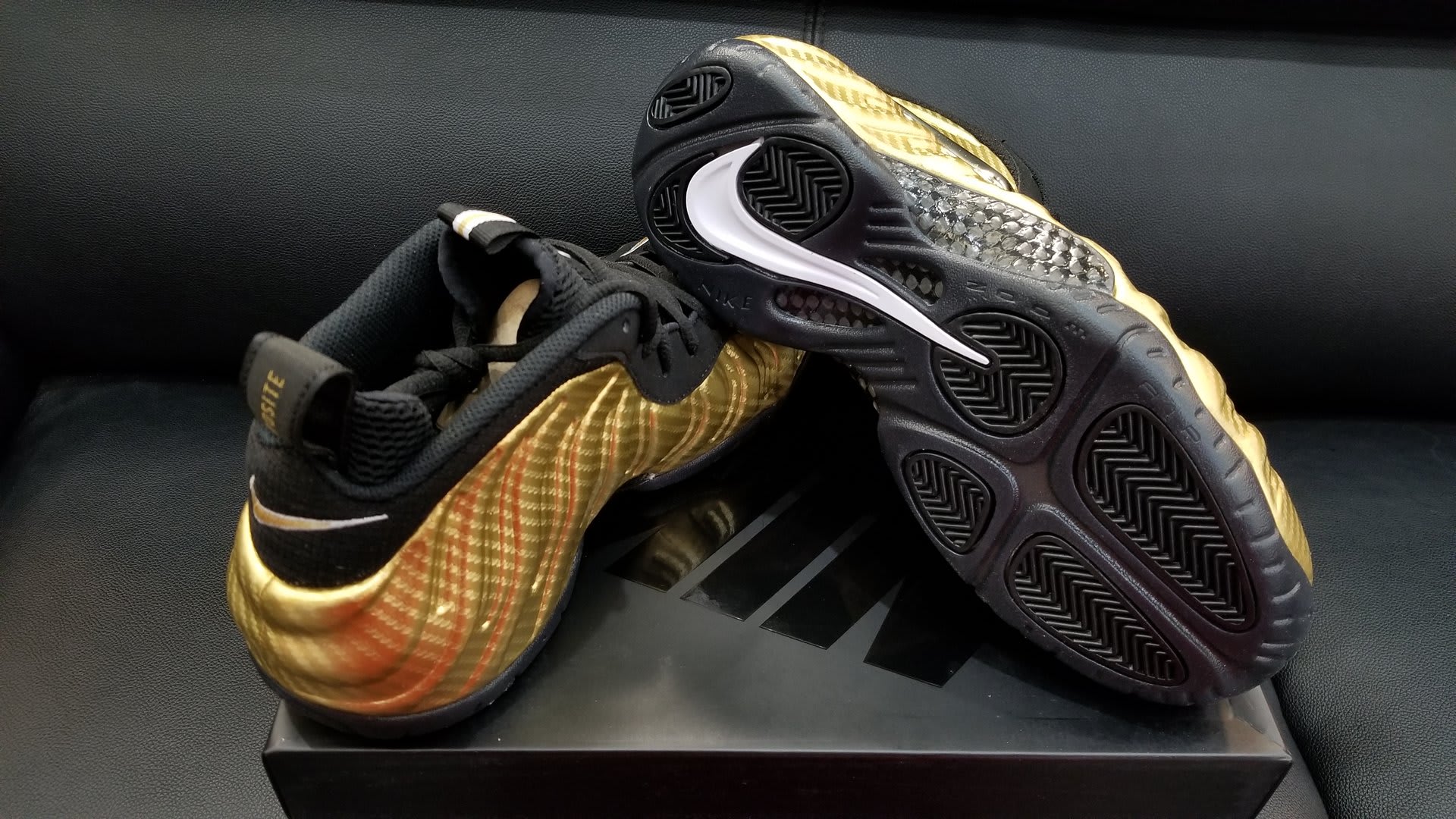 Nike Air Foamposite Pro Metallic Gold - Stadium Goods