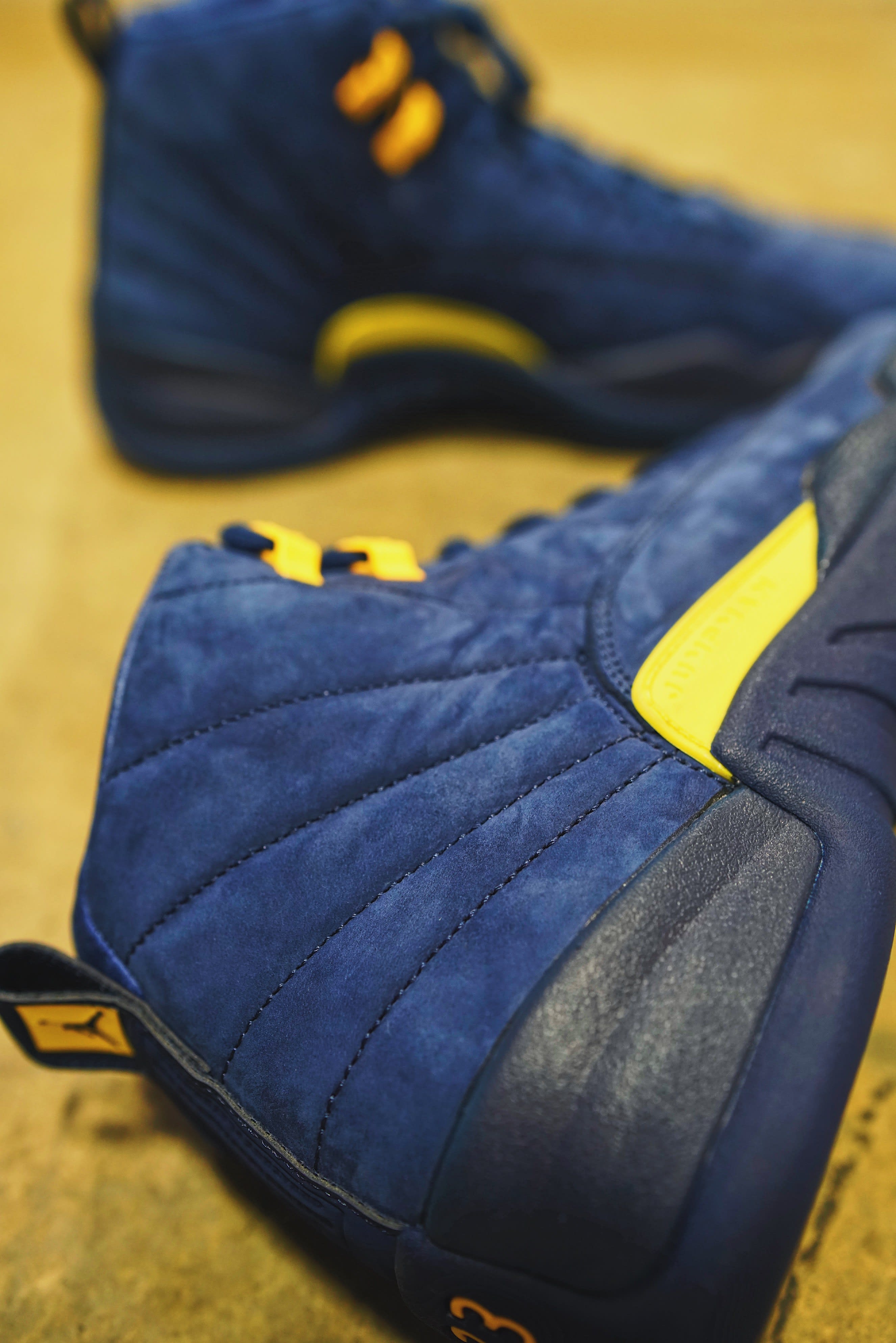 Air Jordan 12 &#x27;Michigan&#x27; BQ3180-407 (Detail)