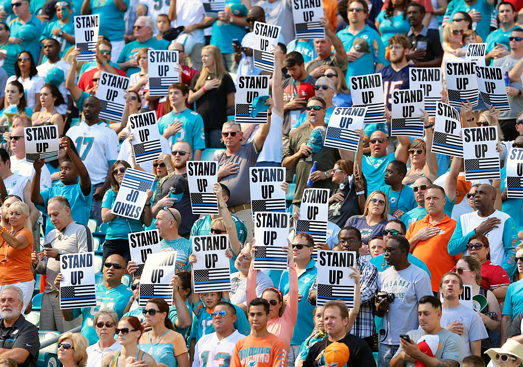 Dolphins Fans Stand Up 2016 Getty