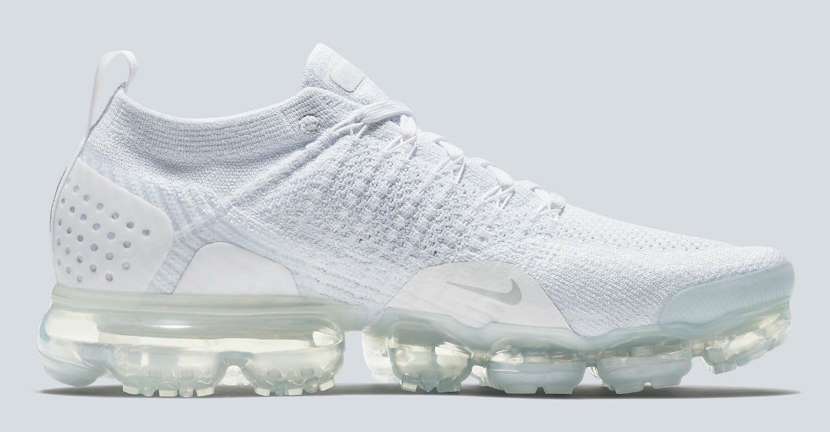 Nike vapormax flyknit 2. on sale white