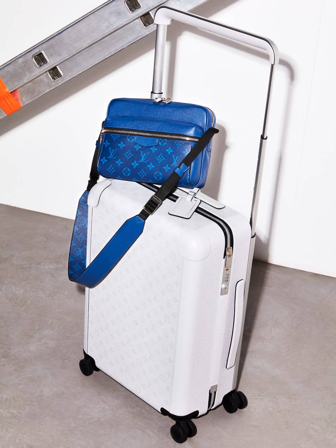 Louis Vuitton Taigarama Monogram Horizon 55 - White Luggage and