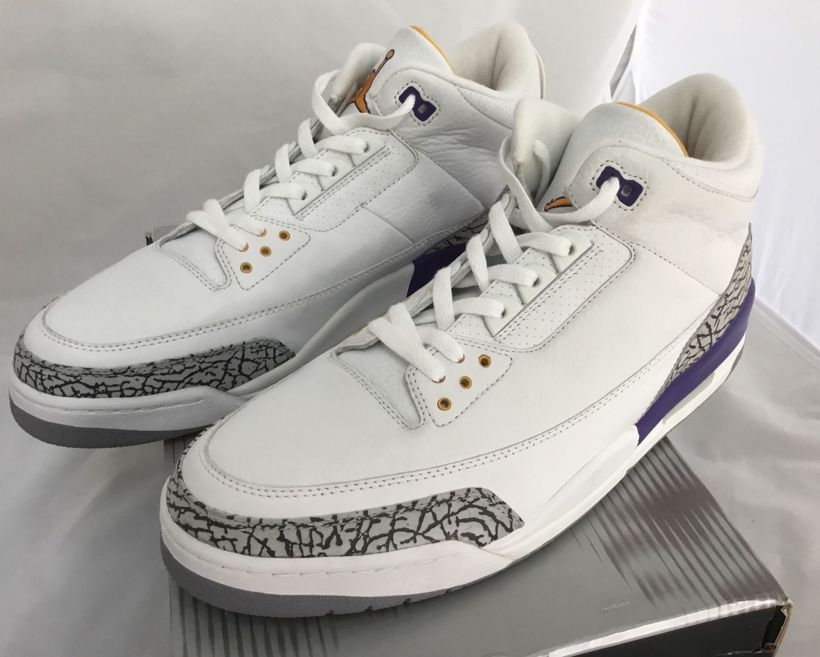 Kobe Bryant Air Jordan 3 PE Sells for $30,000 (8)