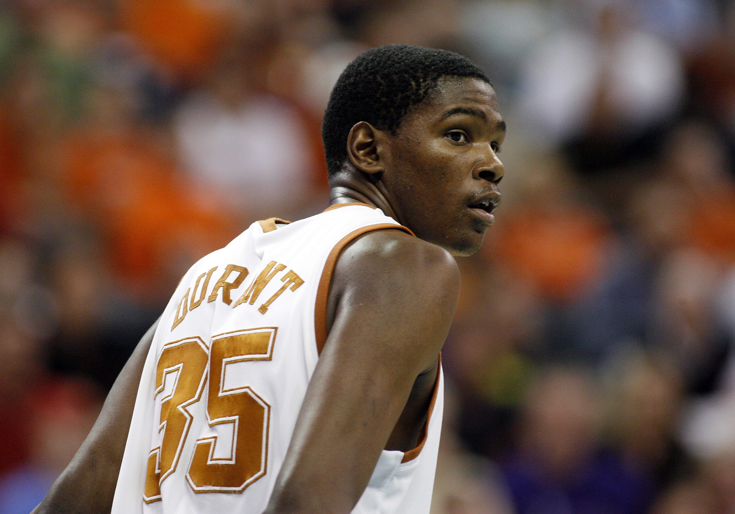 Kevin Durant plays in a game at Texas.