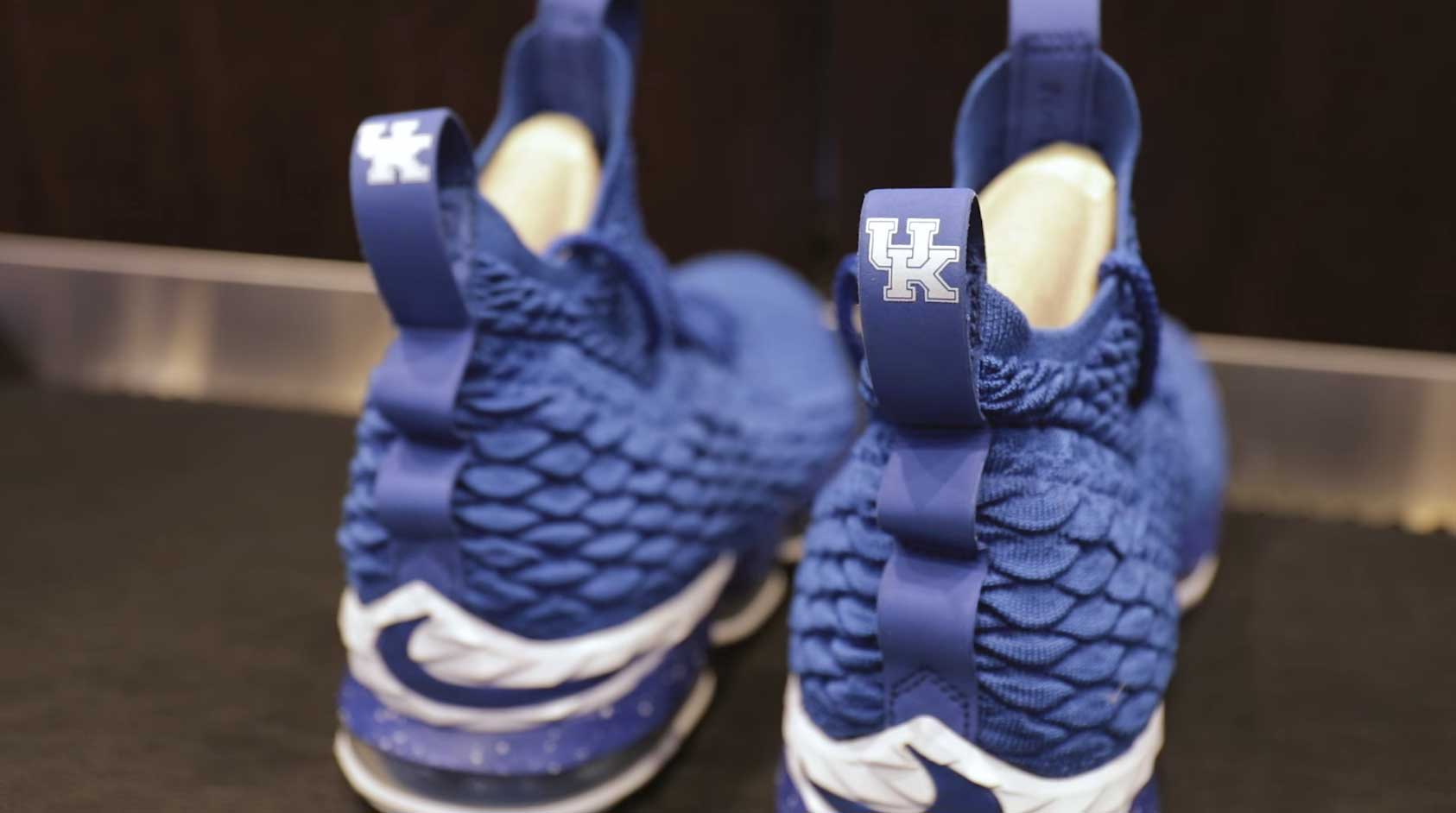 Nike LeBron 15 Kentucky Wildcats PE