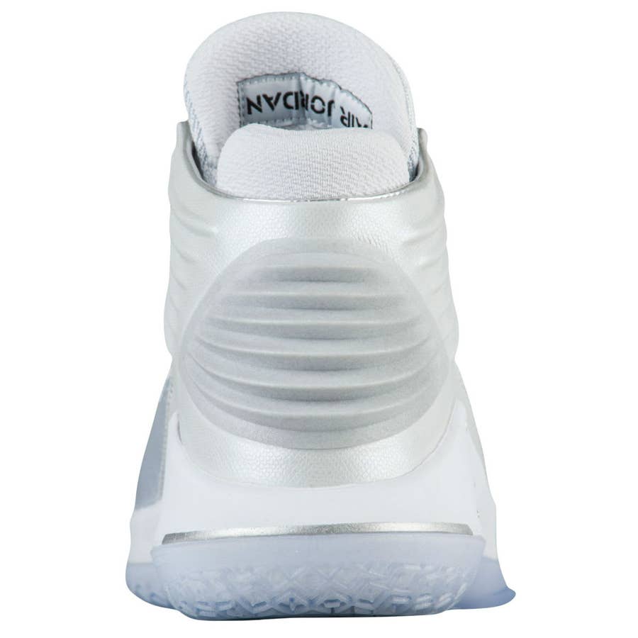 Jordan 32 hotsell platinum