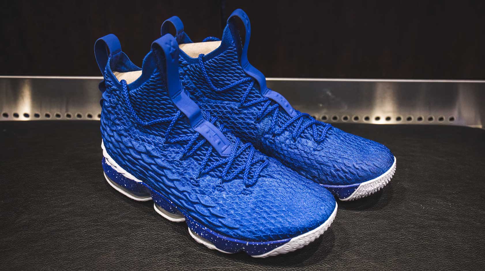 Nike LeBron 15 Kentucky Wildcats PE (Front)