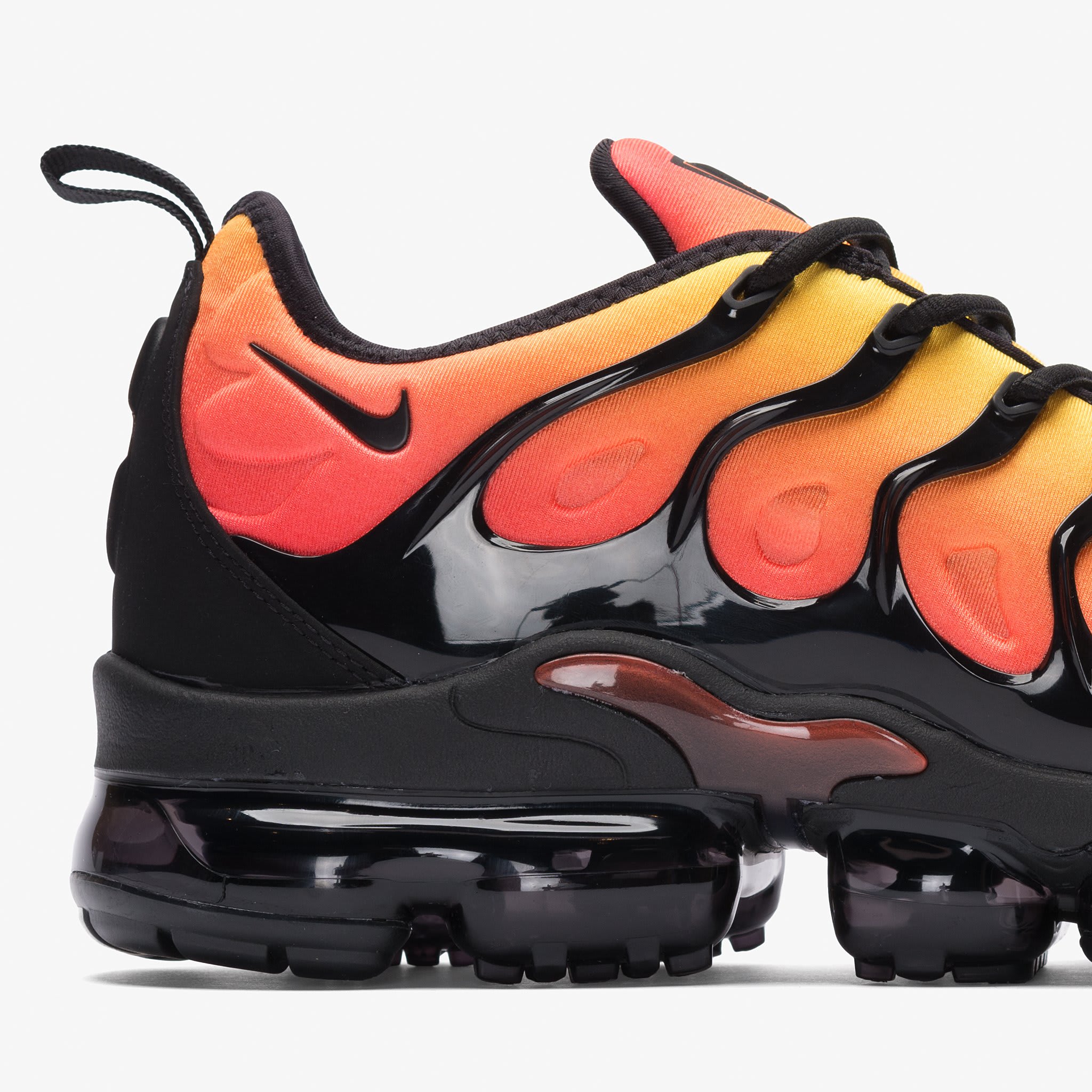 Nike VaporMax Plus &#x27;Sunset&#x27; Black/Total Orange (Heel)