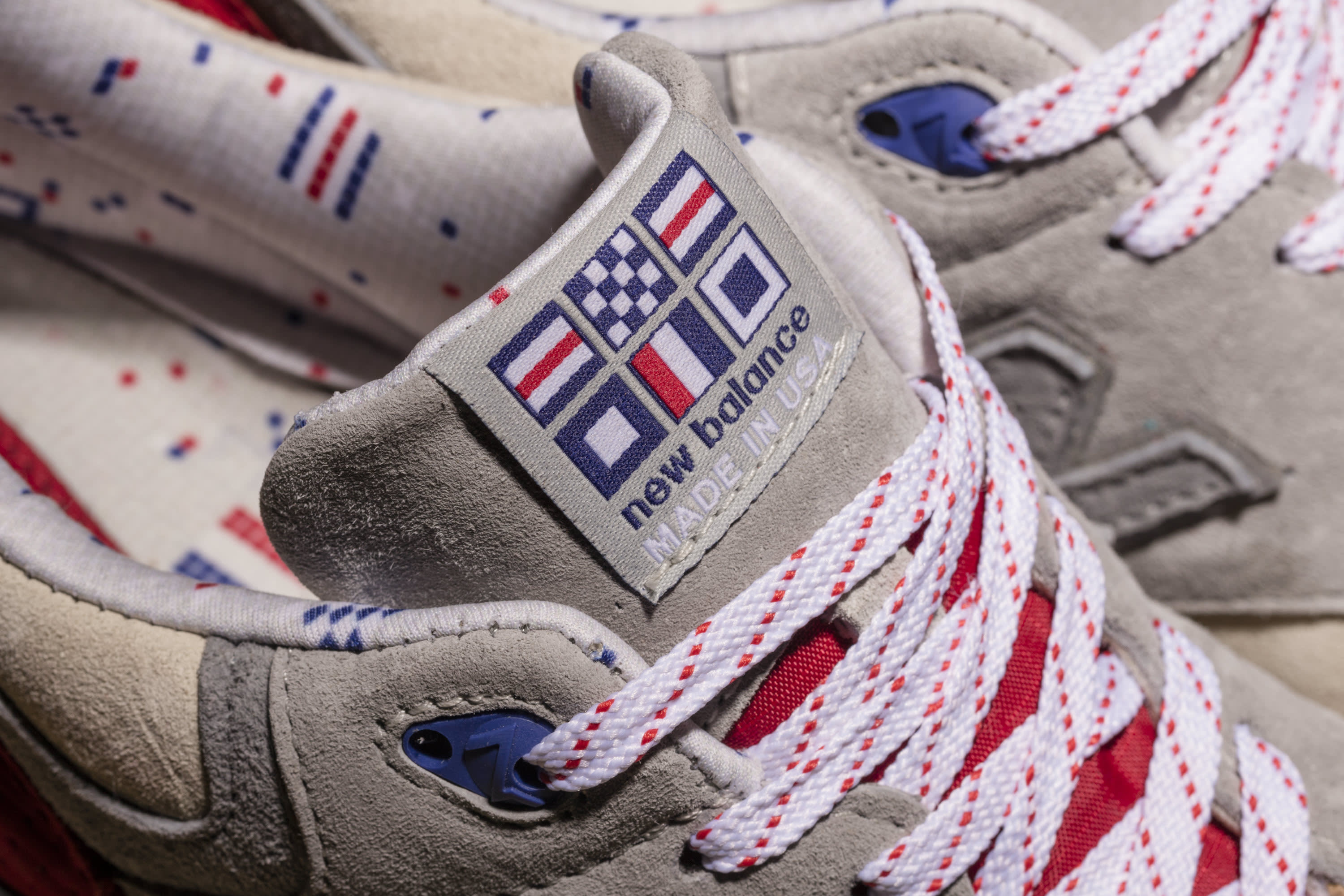 Divertidísimo tablero Diagnosticar Exclusive: Concepts Is Releasing a Red Version of the "Kennedy" New Balance  999 at ComplexCon | Complex