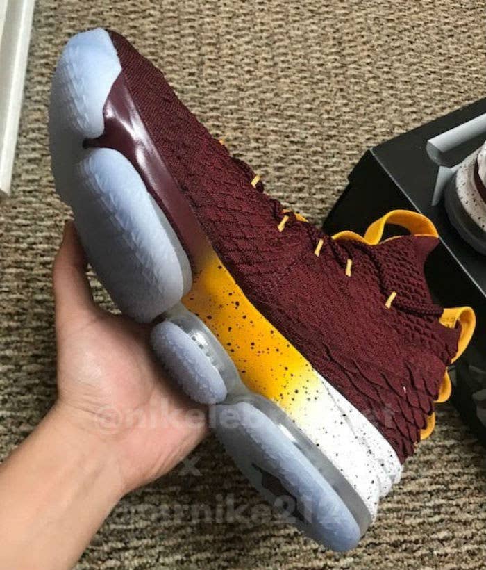 Maroon hotsell lebron 15