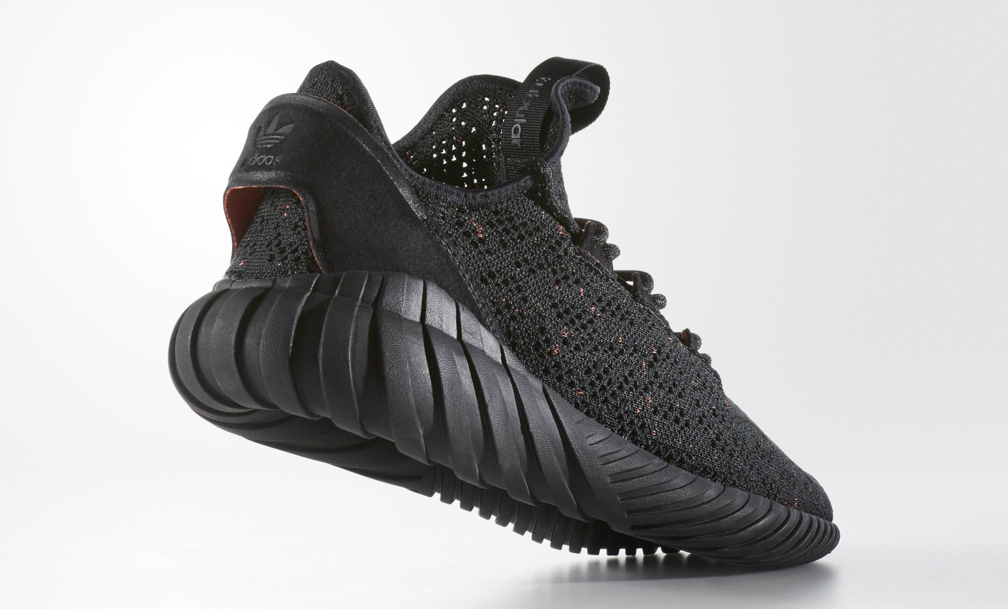 Samenhangend investering Bereiken Triple Black' Back on New Adidas Model | Complex
