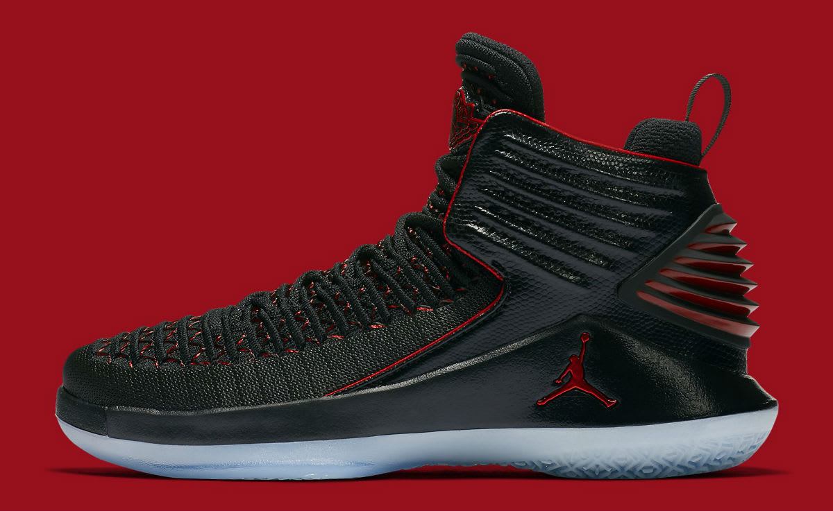 Volcán gastos generales Responder Banned' Air Jordan 32s for the Whole Family | Complex