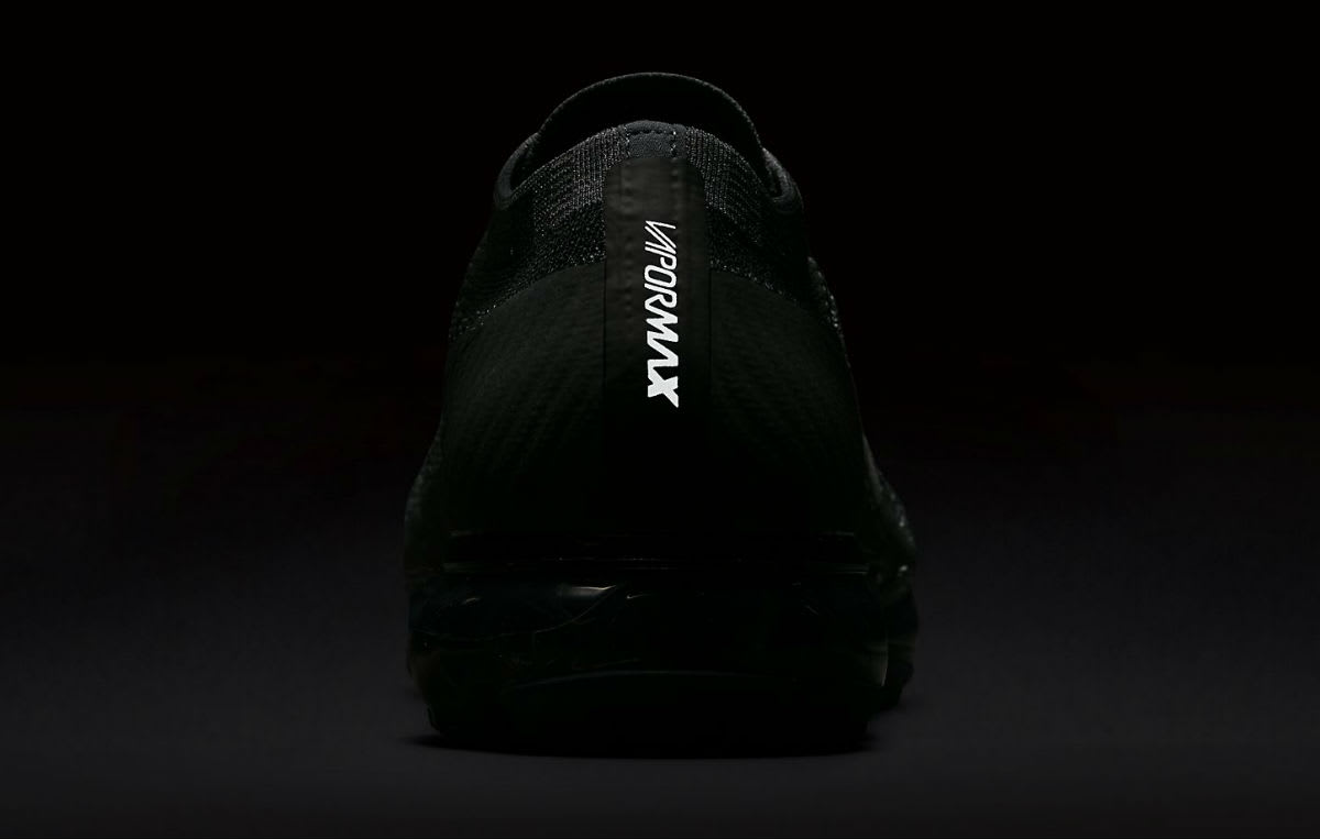 Nike Air VaporMax Triple Black Release Date 3M 849558-007